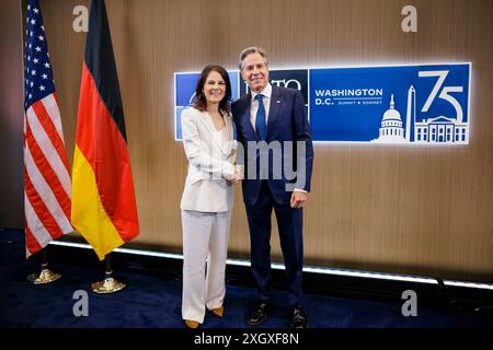 Washington, Vereinigte Staaten. Juli 2024. NATO-Gipfel in Washington. Bundesaußenministerin Annalena Baerbock (Allianz 90/die Grünen) trifft auf Antony Blinken, Staatssekretärin der Vereinigten Staaten von Amerika. Washington, 10. Juli 2024. Fotografiert im Auftrag des Auswärtigen Amtes Credit: dpa/Alamy Live News Stockfoto