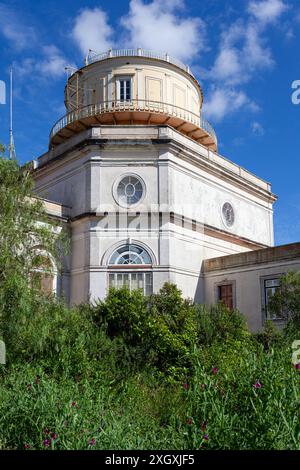 Das Lissabon Astronomische Observatorium (Observatório Astronómico de Lisboa) befindet sich in Tapada da Ajuda in der Pfarrei Alcântara, Lissabon, Portugal. Stockfoto