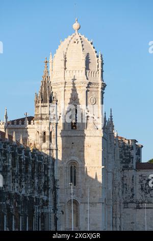 Mosteiro dos Jeronimos, das ehemalige Kloster des Ordens des Heiligen Jerome im gotischen Manuelinstil, in der Nähe des Tejo, Lissabon, Portugal. Stockfoto