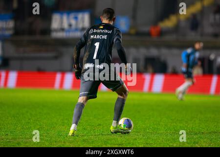 Caxias Do Sul, Brasilien. Juli 2024. RS - CAXIAS DO SUL - 07/10/2024 - BRASILIANER A 2024, GREMIO x CRUZEIRO - Gremio Spieler Marchesin während eines Spiels gegen Cruzeiro im Francisco Stedile Stadion für die brasilianische A 2024 Meisterschaft. Foto: Luiz Erbes/AGIF (Foto: Luiz Erbes/AGIF/SIPA USA) Credit: SIPA USA/Alamy Live News Stockfoto