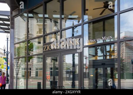 Der Eingang zum Hauptsitz der Zions Bank an der One South Main Street Salt Lake City, UT, USA. Stockfoto