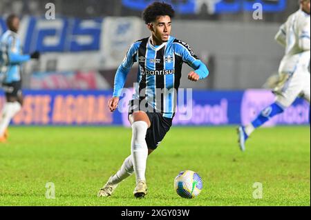 Caxias Do Sul, Brasilien. Juli 2024. Bilder von Grêmio Fußballspiel gegen Cruzeiro, gültig für die 16. Runde der brasilianischen Meisterschaft 2024, Serie A, am Mittwoch (10) im Centenário-Stadion in Caxias do Sul, RS. Quelle: Antônio Machado/FotoArena/Alamy Live News Stockfoto