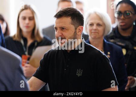 Washington, Usa. Juli 2024. Der ukrainische Präsident Wolodymyr Zelenskyy trifft am Mittwoch, den 10. Juli 2024, zu einer Fotogelegenheit in Washington DC, USA ein, da Zelenskyy sich in den USA zum NATO-Gipfel aufhält. Foto: Aaron Schwartz/CNP/ABACAPRESS. COM Credit: Abaca Press/Alamy Live News Stockfoto