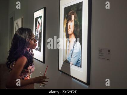 Die Eröffnung der Henry Diltz Fotoausstellung „Legends Through the Lens“ in Sotheby's New Bond St London UK Stockfoto