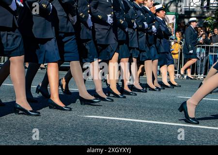 Buenos Aires, Argentinien. Juli 2024. Das Frauenbataillon der Streitkräfte nimmt an der Parade zum Unabhängigkeitstag Teil. In Buenos Aires fand gegen 11:00 Uhr die Parade für den 9. Juli, dem Tag der Unabhängigkeitserklärung der Argentinischen Republik, statt. Den Vorsitz führte Präsident Javier Milei in Begleitung seiner wichtigsten Beamten. An der Spitze der Parade standen Veteranen des Malvinas-Krieges. Quelle: SOPA Images Limited/Alamy Live News Stockfoto