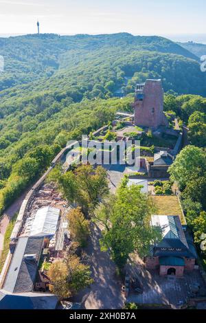 Reichsburg Schloss Kyffhausen, Oberburg, Berg Kulpenberg mit Fernsehturm, Blick vom Kyffhäuserland Kyffhäuser Thürin Stockfoto