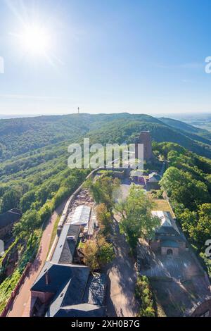 Reichsburg Schloss Kyffhausen, Oberburg, Berg Kulpenberg mit Fernsehturm, Blick vom Kyffhäuserland Kyffhäuser Thürin Stockfoto