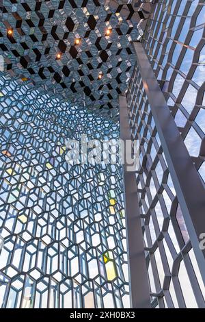 Modernes Gebäude Harpa Konzerthalle im Inneren reykjavik, island Stockfoto