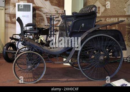 Beaulieu, Brockenhurst, England. 30. Juni 2024. National Motor Museum, Beaulieu. Ein früherer Benz Velo-Wagen, ca. Ende 1898. Stockfoto