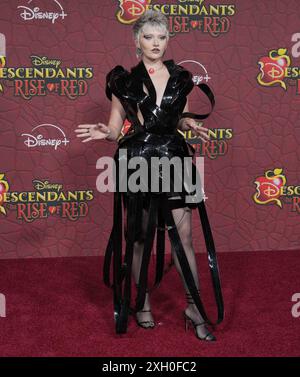 Los Angeles, USA. Juli 2024. Mars kommt bei den NACHKOMMEN VON Disney an: THE RISE OF RED World Premiere am Mittwoch in den Walt Disney Studios, ? Juli 2024. (Foto: Sthanlee B. Mirador/SIPA USA) Credit: SIPA USA/Alamy Live News Stockfoto