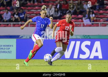 Oceane Hurtre (Frankreich) und Vivianne Bessette (Kanada) während der FIFA U-20-Frauen-Weltmeisterschaft Costa Rica am 14. August 2022. (P Stockfoto