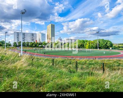 Sportplan auf Fußballplätzen im departementpark Jean Moulin - seine-Saint-Denis, 93100 Montreuil, Frankreich. Stockfoto