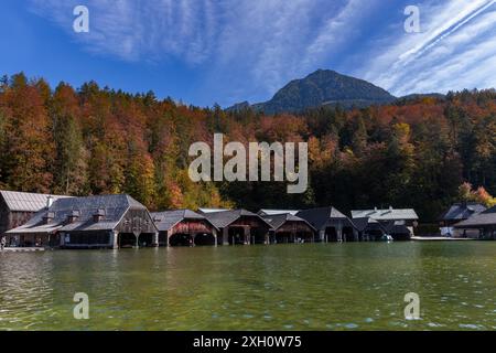 Bootshäuser am Königssee in Schönau im Berchtesgadener Land, Bayern Stockfoto