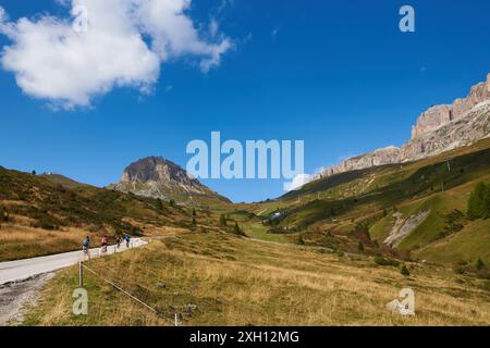 Am Falzarego-Passo zwischen Cortina d'Ampezzo und Malga Castello. Falzarego Pass zwischen Agordo und Cortina d'Ampezzo in italien Stockfoto