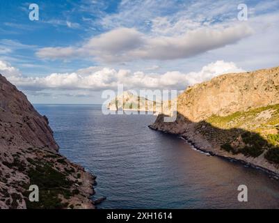 Insel es Colomer aus Cala Boquer, Pollenca, Mallorca, Spanien Stockfoto