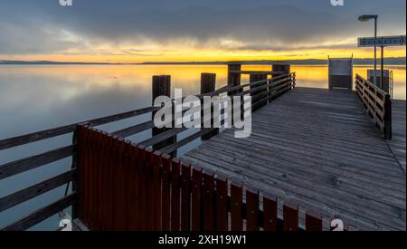 Sonnenaufgang in Bernried am Starberger See Stockfoto