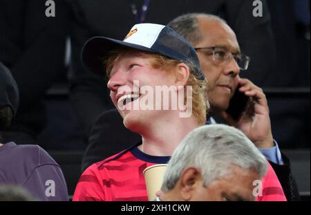 Dortmund, Deutschland. Juli 2024. firo : 10.07.2024, Fußball: UEFA EURO 2024, EM, Europameisterschaft 2024, Halbfinale, Finale 1/2, M50, Match 50, NED, Niederlande - eng, England Ed Sheeran in the Stände Credit: dpa/Alamy Live News Stockfoto