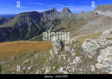 Frankreich, Hautes-Alpes, Agnières-en-Dévoluy, LUs-la-Croix-Haute, Berglandschaft, le Roc de Garnesier, Blick vom Le Chauvet Stockfoto