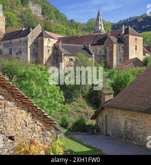 Frankreich, Jura, Baume-les-Messieurs, zertifiziertes Dorf, l'Abbaye Saint-Pierre de Baume-les-Messieurs Stockfoto