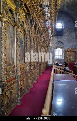 Ikonostase der Kirche St. Lazarus, eine Kirche aus dem späten 9. Jahrhundert in Larnaka, Zypern. Die Holzschnitzerei der einzigartigen barocken Ikonostase des Churc Stockfoto