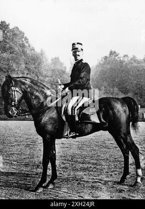 1900 Archivio Storico Olycom/LaPresse Vittorio Emanuele III di Savoia (Vittorio Emanuele Ferdinando Maria Gennaro di Savoia; Neapel, 11. Novembre 1869 - Alessandria d'Egitto, 28 dicembre 1947) è stato Re d'Italia (dal 1900 al 1946), Imperatore d'Etiopia (dal 1936 al 1943), Primo Maresciallo dell'Impero (dal 4 aprile 1938) e Re d'Albanien (dal 1939 al 1943). Abdicò il 9 maggio 1946 e gli succedette il figlio Umberto II. Nella Foto: Vittorio Emanuele III padre di re Umberto II auf dem Foto: Vittorio Emanuele III, Vater von König Umberto II. Credit: LaPresse/Alamy Live News Stockfoto