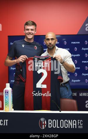 Bologna, Italien. Juli 2024. Bologna, Casteldebole, sede del bologna FC, Presentazione alla stampa del nuovo giocatore Emil Holm11 Luglio 2024 ( Foto Guido Calamosca/LaPresse ) Bologna, Bologna, Casteldebole, Heimstadion des FC Bologna, Präsentation des neuen Spielers Emil Holm an die Presse Region Feed News - Bologna, Italien - 11. JUL 2024 ( Foto Guido Calamosca/LaPresse ) Credit: LaPresse/Alamy Live News Stockfoto