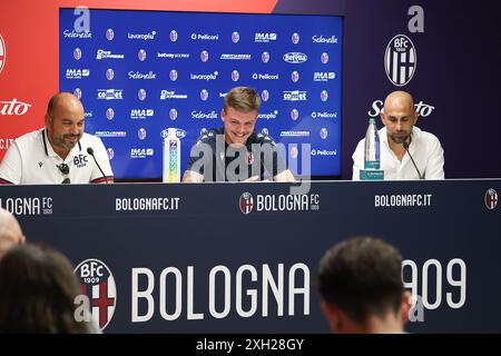 Bologna, Italien. Juli 2024. Bologna, Casteldebole, sede del bologna FC, Presentazione alla stampa del nuovo giocatore Emil Holm11 Luglio 2024 ( Foto Guido Calamosca/LaPresse ) Bologna, Bologna, Casteldebole, Heimstadion des FC Bologna, Präsentation des neuen Spielers Emil Holm an die Presse Region Feed News - Bologna, Italien - 11. JUL 2024 ( Foto Guido Calamosca/LaPresse ) Credit: LaPresse/Alamy Live News Stockfoto