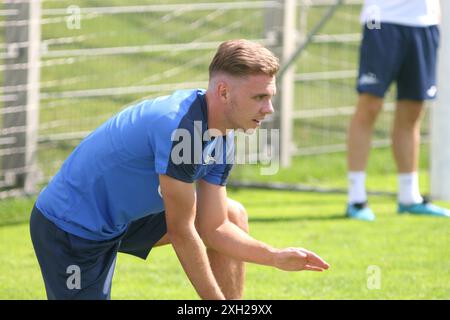 Sankt Petersburg, Russland. Juli 2024. Maksim Glushenkov, vom Fußballverein Zenit, der während eines offenen Trainings in der Trainingsbasis Zenit FC in Sankt Petersburg vor dem Fußballspiel Zenit Sankt Petersburg – Krasnodar, Olimpbet Russian Football Super Cup 2024, das in Wolgograd ausgetragen wird, zu sehen war. (Foto: Maksim Konstantinov/SOPA Images/SIPA USA) Credit: SIPA USA/Alamy Live News Stockfoto