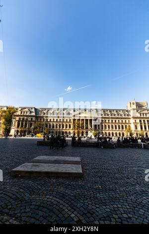 Universität Bukarest vom Universitätsplatz in Bukarest, Rumänien, 2023 Stockfoto