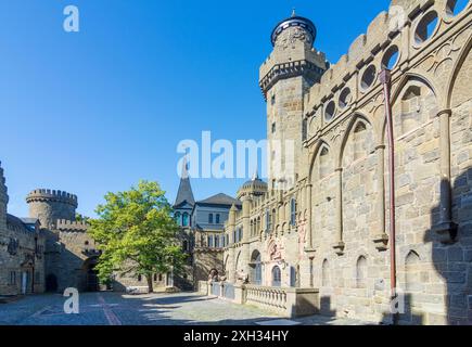 Kassel: Löwenburg im Park Bergpark Wilhelmshöhe in Nordhessen, Hessen, Deutschland Stockfoto