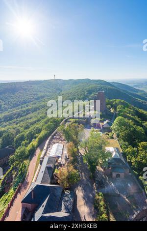 Kyffhäuserland: Reichsburg Schloss Kyffhausen, Oberburg, Kulpenberg mit Fernsehturm, Blick vom Kyffhäuser Denkmal in Kyffhäuser, Stockfoto