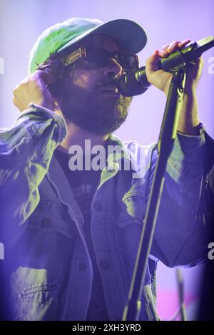 Lucca, Italien. Juli 2024. Calcutta tritt live beim Lucca Summer Festival auf. Quelle: Stefano Dalle Luche/Alamy Live News Stockfoto