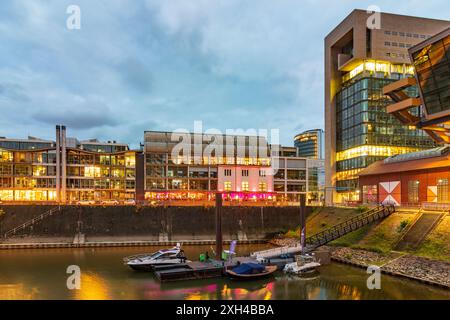 Düsseldorf: Medienhafen in Düsseldorf und Neanderland, Nordrhein-Westfalen, Deutschland Stockfoto