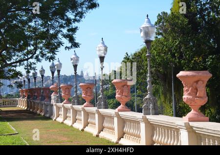 Die Architektur des São Cristóvão-Palastes diente als offizielle Residenz der portugiesischen und brasilianischen Kaiserfamilie. Quinta da Boa Vista Stockfoto