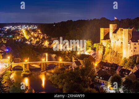 Runkel: Lahn, Schloss Runkel, Brücke Lahnbrücke, Blick von Schadeck in Lahntal, Hessen, Deutschland Stockfoto