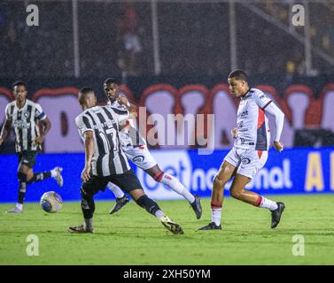 BA - SALVADOR - 11/07/2024 - BRASILIANER A 2024, VITORIA x BOTAFOGO - Janderson Spieler für Vitoria während eines Spiels gegen Botafogo im Barradao Stadion für die brasilianische A 2024 Meisterschaft. Foto: Jhony Pinho/AGIF Stockfoto