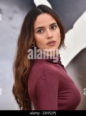 Westwood, USA. Juli 2024. Adria Arjona kam zur Premiere von Twisters in Los Angeles, die am 11. Juli 2024 im Regency Village Theatre in Westwood, Kalifornien stattfand. © Lisa OConnor/AFF-USA.com Credit: AFF/Alamy Live News Stockfoto