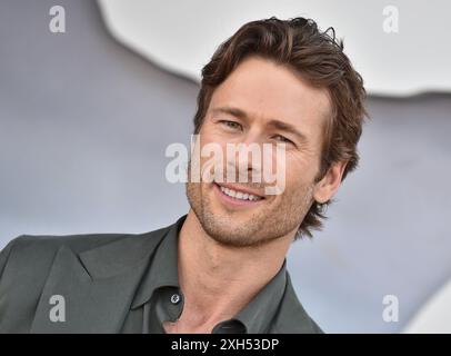 Westwood, USA. Juli 2024. Glen Powell kam am 11. Juli 2024 zur Premiere von „Twisters“ in Los Angeles im Regency Village Theatre in Westwood, CA. © Lisa OConnor/AFF-USA.com Credit: AFF/Alamy Live News Stockfoto