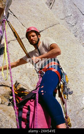 Der norwegische Kletterer Tor auf der Maestri-Route auf der großen Felswände des Cerro Torre, Los Glaciares Nationalpark, Patagonien, Argentinien, Südamerika. Januar 1993. Stockfoto