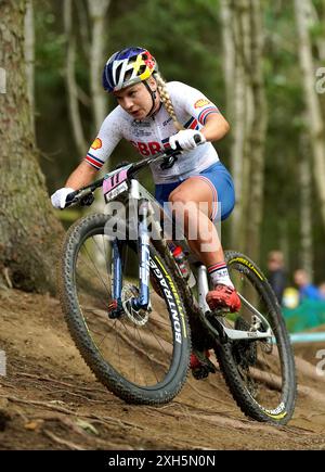 Aktenfoto vom 08/23 von Evie Richards. Der Commonwealth-Champion erlitt während eines Rennens in Brasilien eine Gehirnerschütterung. Seit der Rückkehr zum Rennsport hat Richards mit dem fünften Platz bei der Crans-Montana World Cup einen Podestplatz erreicht und ist letztes Wochenende auf Platz sechs in Les Gets. Ausgabedatum: Freitag, 12. Juli 2024. Stockfoto