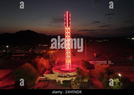 Das höchste Thermometer der Welt, Donnerstag, 11. Juli 2024, in Baker, Kalif. Stockfoto