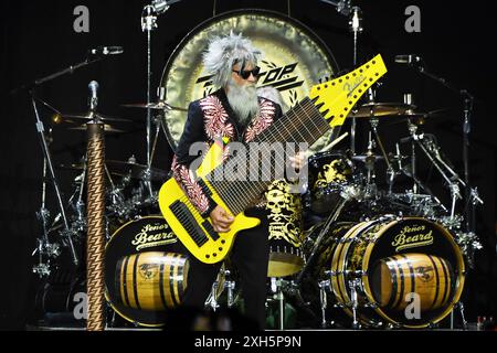 UK. Juli 2024. LONDON, ENGLAND - 11. JULI: Elwood Francis von „ZZ Top“ tritt am 11. Juli 2024 in der OVO Arena in Wembley auf. CAP/MAR © MAR/Capital Pictures Credit: Capital Pictures/Alamy Live News Stockfoto