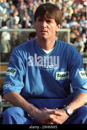 DFB Cup Finale 1998 / FC Bayern München - MSV Duisburg 2:1 am 16.05.1998 in Berlin / Trainer Friedhelm Funkel (MSV Duisburg) [automatisierte Übersetzung] Stockfoto