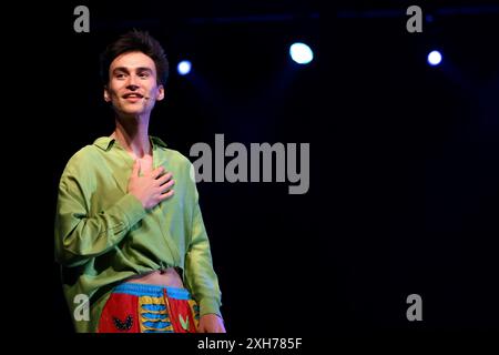 Sofia, Bulgarien. Juli 2024. Der Sänger und Songwriter Jacob Collier tritt am 11. Juni 2024 bei einem Konzert im Nationalen Kulturpalast in Sofia auf. (Foto: STR/NurPhoto) Credit: NurPhoto SRL/Alamy Live News Stockfoto