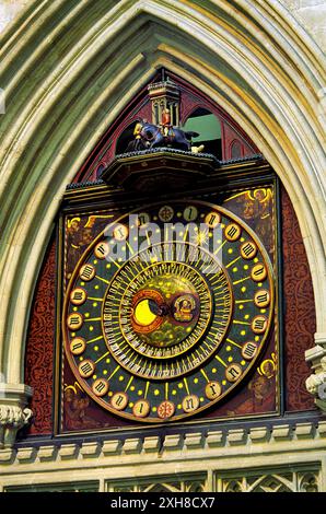 Die mittelalterliche Uhr in der Wells Cathedral, Somerset, England. Das älteste in Europa Stockfoto