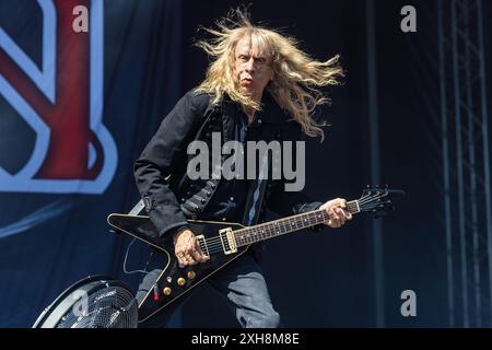 Brian Tatler von Saxon lebt bei Tons of Rock 2024 Stockfoto