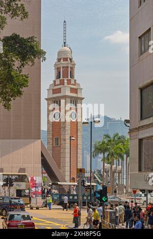 Hongkong, China - 30. April 2017: Ehemaliger Kowloon Canton Railway Clock Tower an der Salisbury Road Tsim Sha Tsui Spring Day. Stockfoto