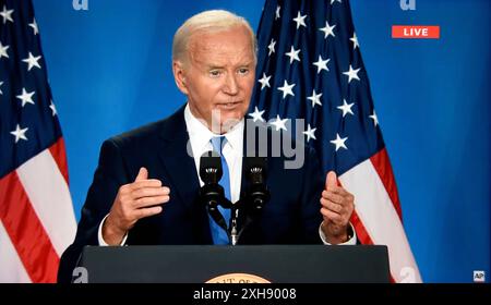 Ein Computer-Screenshot von Associated Press Live-Streaming der NATO-Pressekonferenz von US-Präsident Joe Biden am 11. Juli 2024. Stockfoto