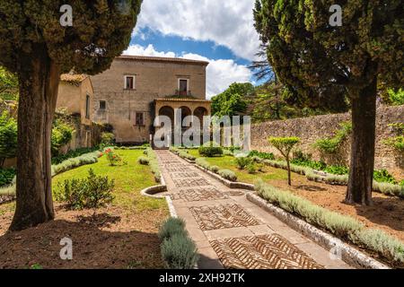 Die wunderbare Certosa di Padula, Klosterkomplex und UNESCO-Weltkulturerbe in der Provinz Salerno, Kampanien, Italien. Stockfoto