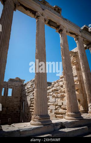 Erechtheion[, ein griechischer ionischer Tempel auf der Nordseite der Akropolis, der hauptsächlich der Göttin Athena gewidmet ist, Akropolis, Athen, Griechenland A. Stockfoto